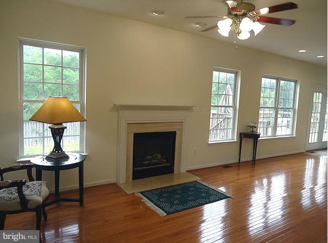 6131 Deer Ridge Trail Springfield, VA 22150 - Photo 5 of 24 Family Room
