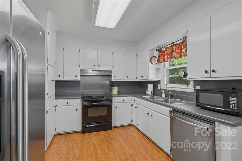 702 Plantation Road Lancaster, SC 29720 - Photo 12 of 31 Gallery Image 12