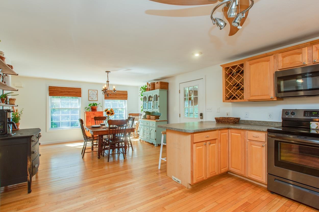 2 Stratton Lane Raymond, NH 03077 - Photo 15 of 40