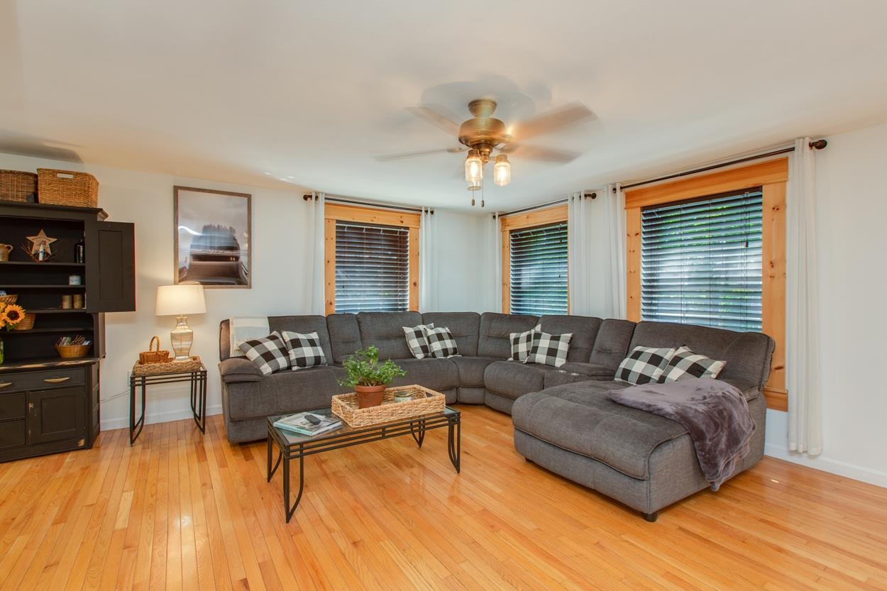 2 Stratton Lane Raymond, NH 03077 - Photo 21 of 40
