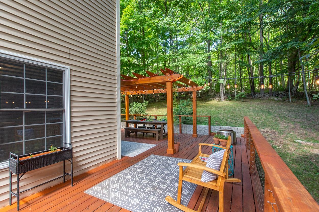2 Stratton Lane Raymond, NH 03077 - Photo 10 of 40