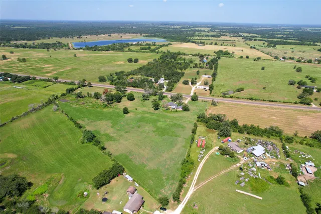 a view of an outdoor space and a yard