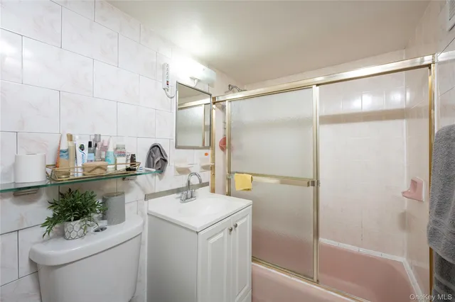 $715,000 | 34 Lockwood Avenue, Yonkers, NY 10701