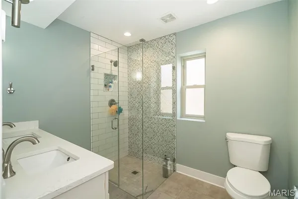 $1,850 | 7537 Buckingham Drive, Clayton, MO 63105