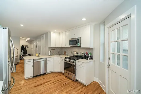 $1,850 | 7537 Buckingham Drive, Clayton, MO 63105