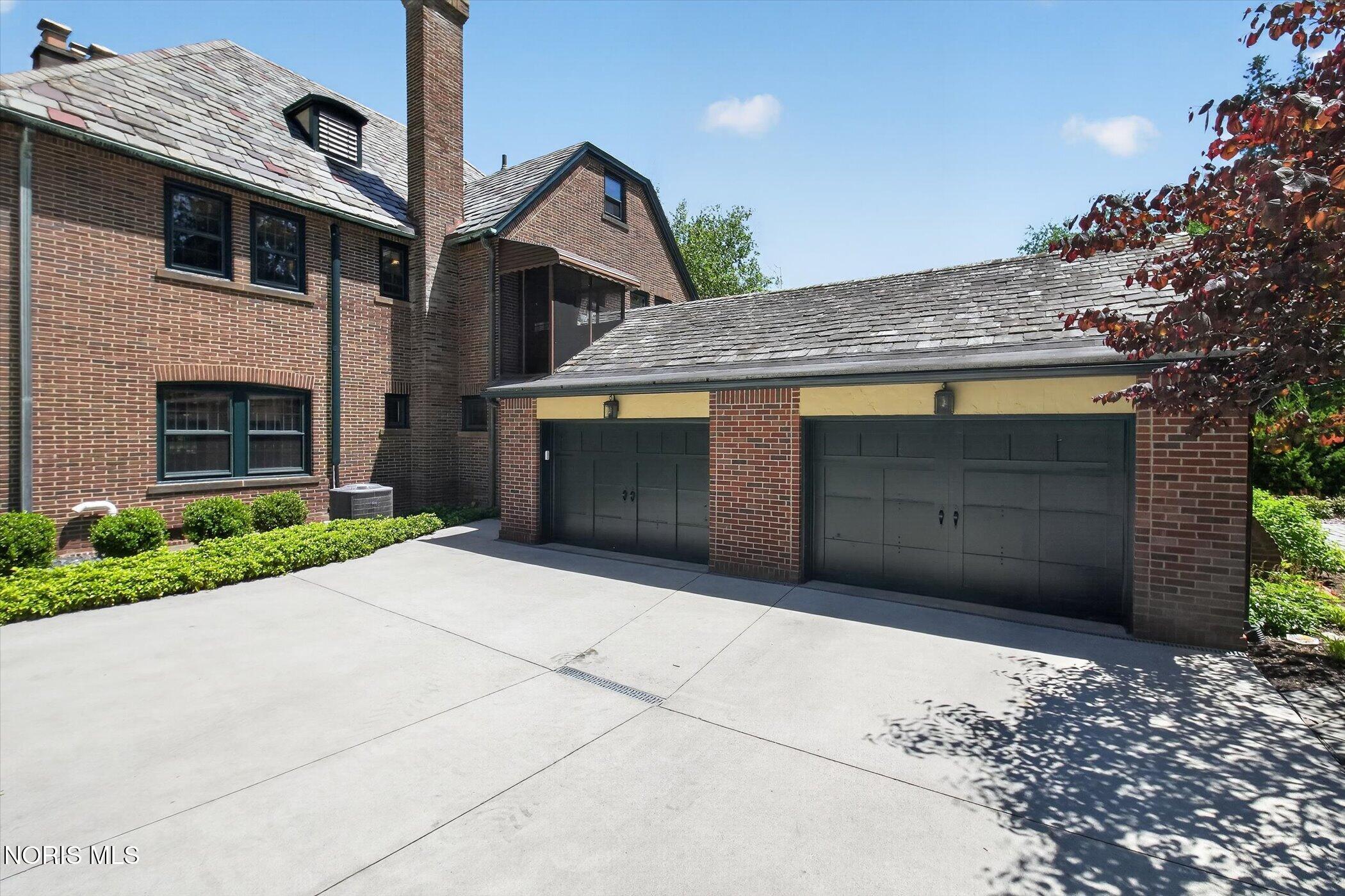 2151 Hawthorne Road Toledo, OH 43606 - Photo 29 of 41 Gallery Image 29