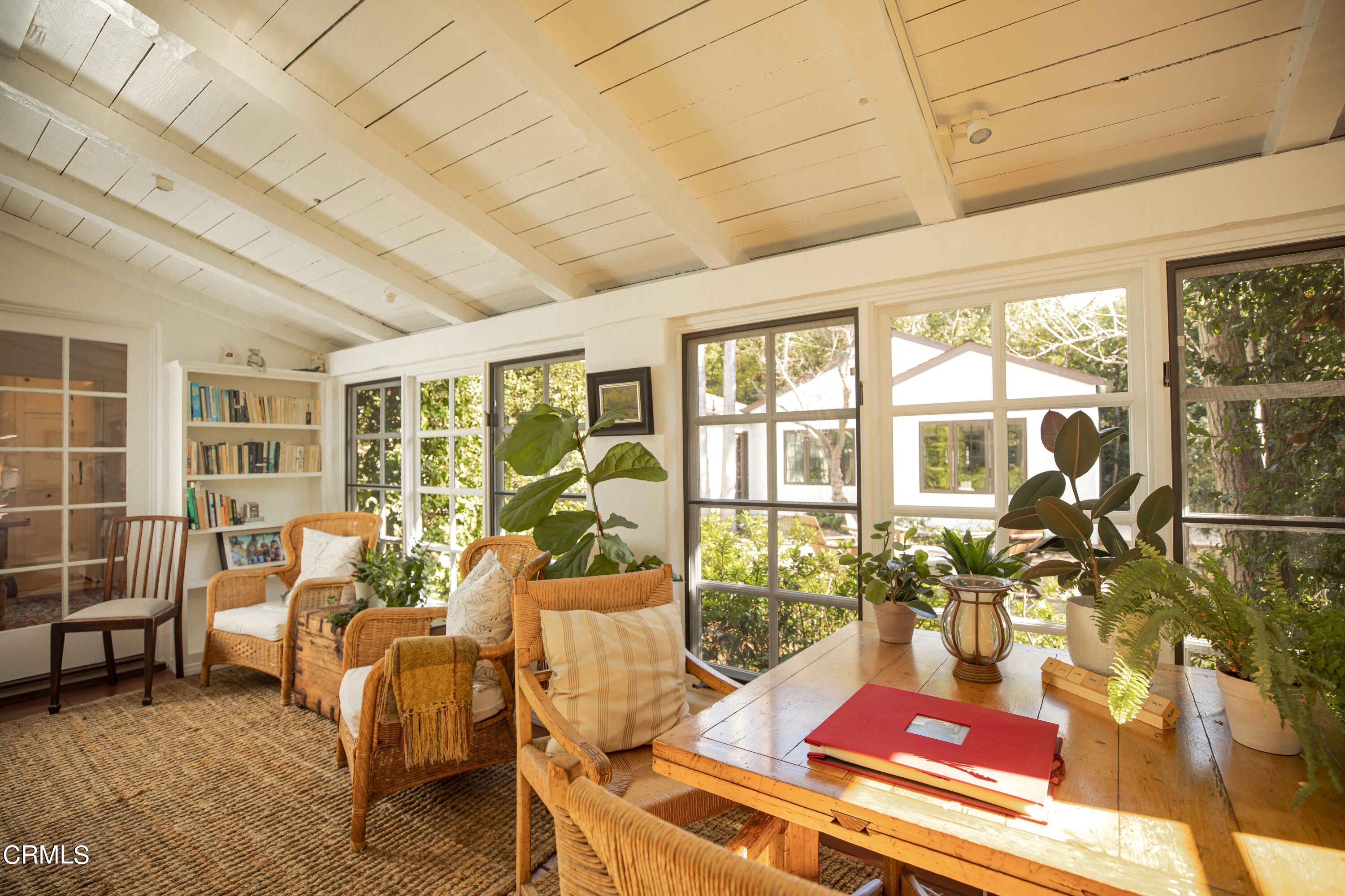 426 South Berkeley Avenue Pasadena, CA 91107 - Photo 10 of 32 a living room with furniture