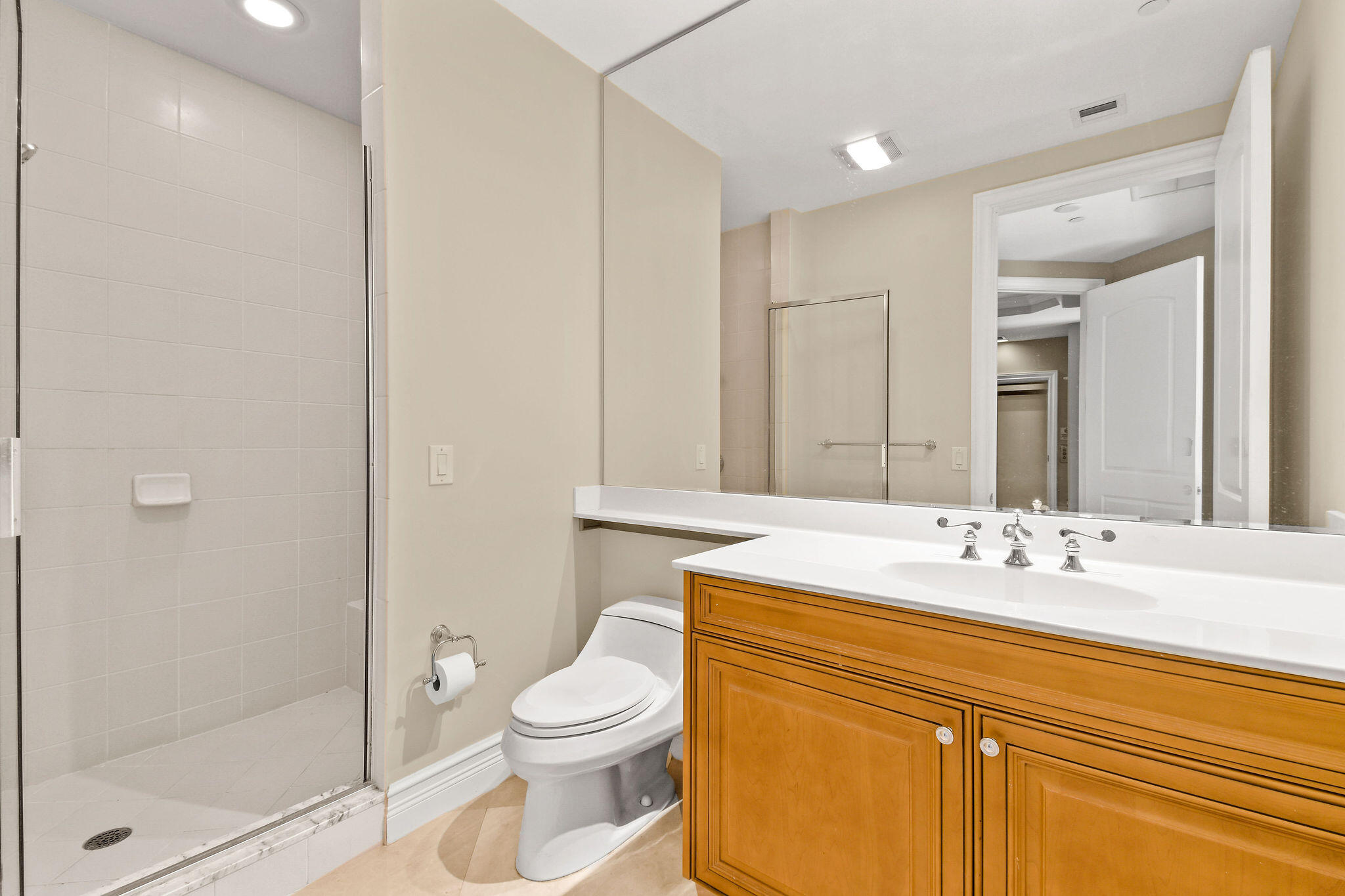 4600 North Ocean Drive, Unit 405 Singer Island, FL 33404 - Photo 27 of 66 4600NOceanDr#405_50