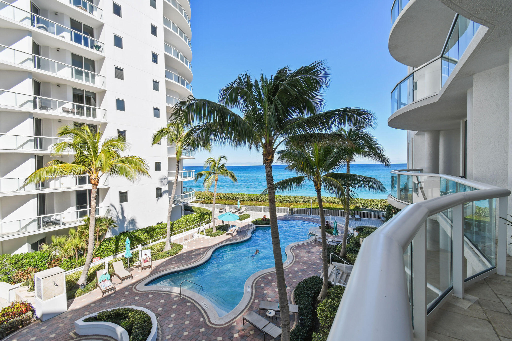 4600 North Ocean Drive, Unit 405 Singer Island, FL 33404 - Photo 3 of 66 4600NOceanDr#405_27
