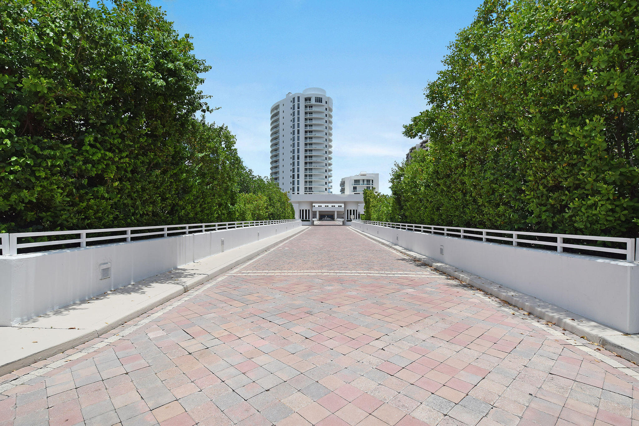 4600 North Ocean Drive, Unit 405 Singer Island, FL 33404 - Photo 34 of 66 BeachFront_03