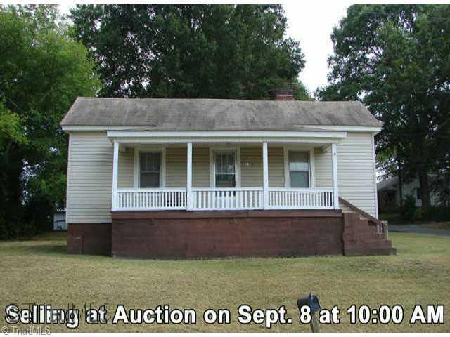 1400 Ridge Avenue Eden, NC 27288 - Photo 1 of 7 Exterior Front.