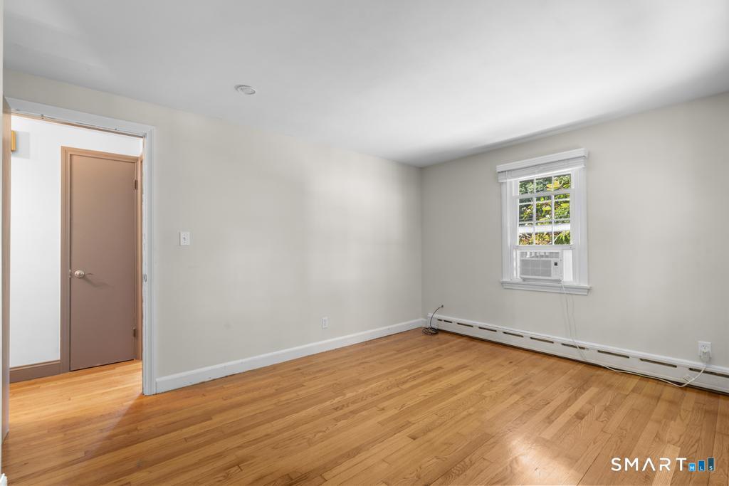 43 East Village Road Shelton, CT 06484 - Photo 24 of 40