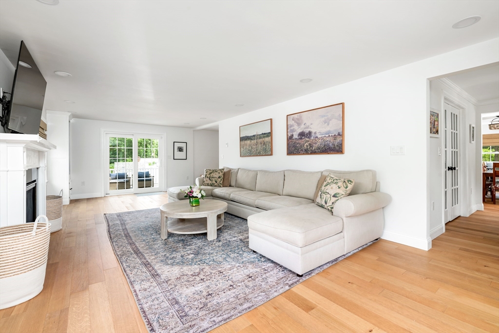 22 Homestead Road Lynnfield, MA 01940 - Photo 13 of 30