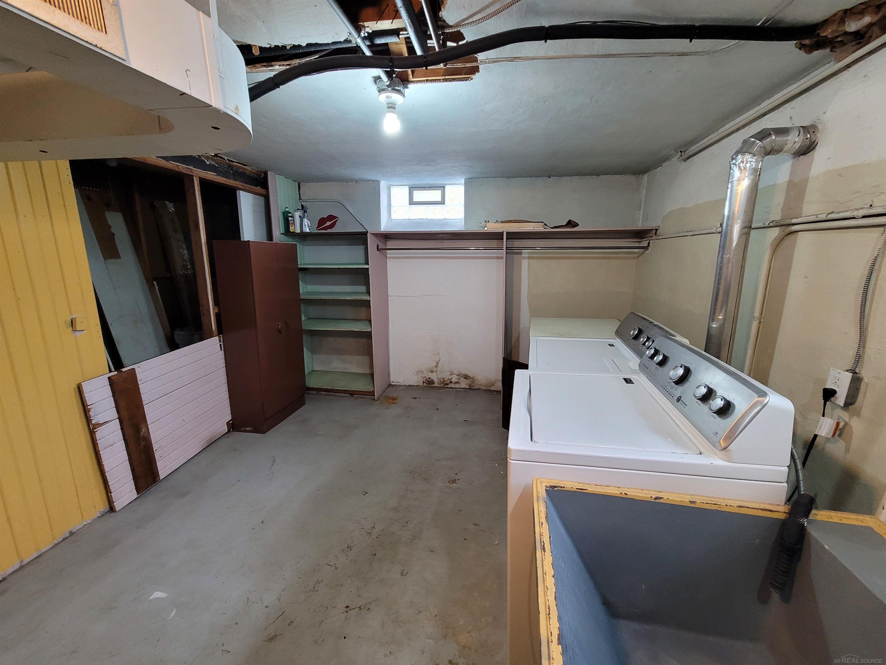 831 Roslyn Road Grosse Pointe, MI 48236 - Photo 46 of 46 50137552-EB4C1727-3E7E-4018-9B74-3AB9EE2A8AF9.JPG