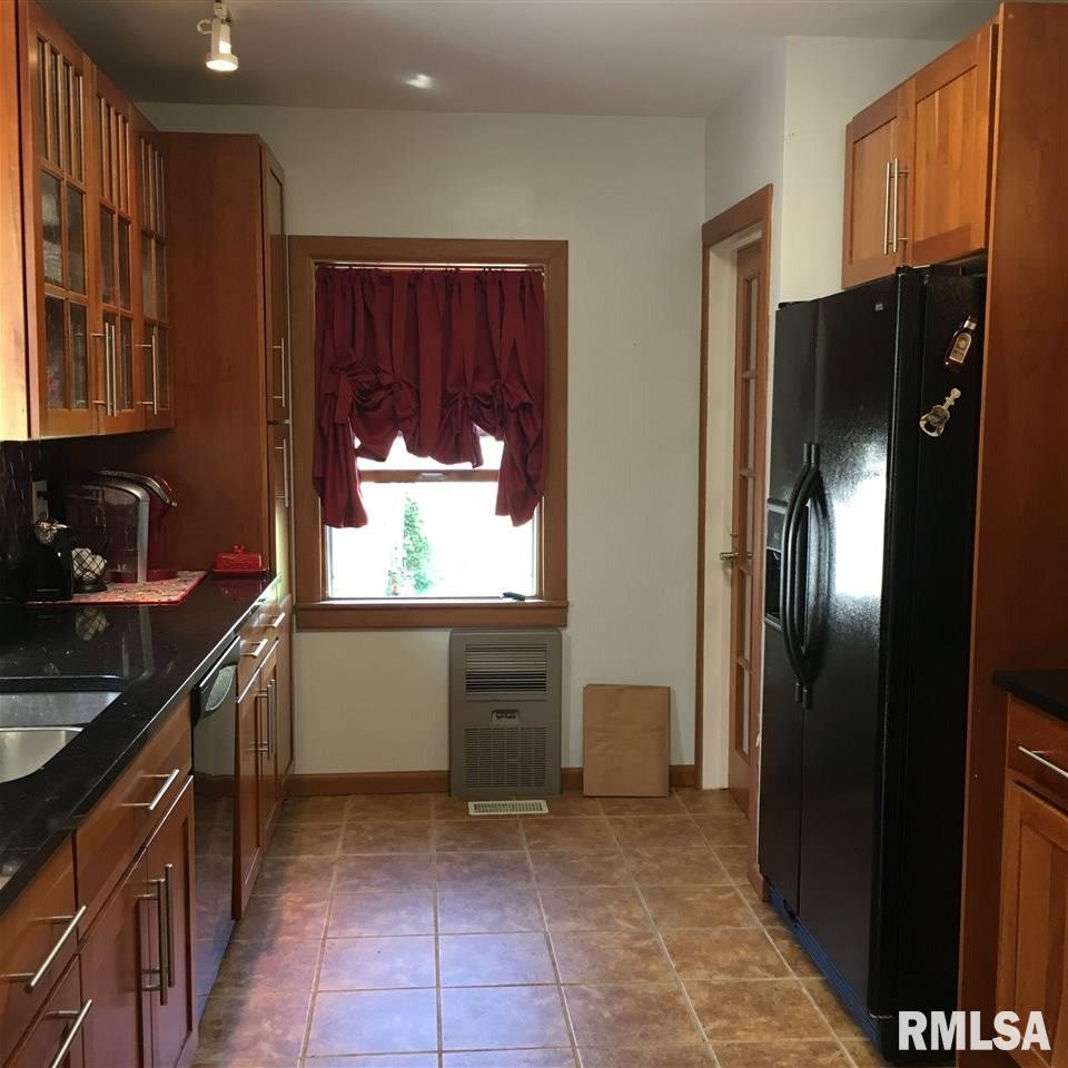 2013 South State Street Springfield, IL 62704 - Photo 8 of 36
