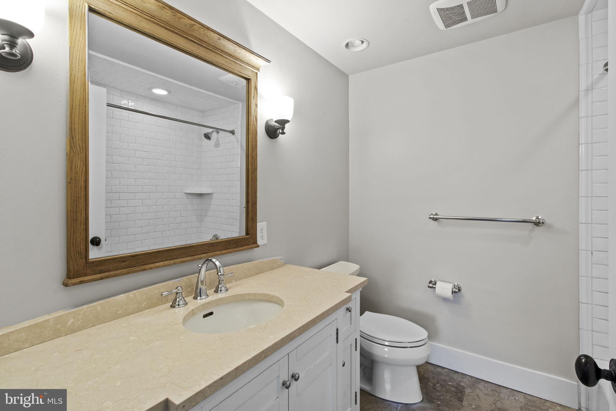 6 South Valley Road, Unit D Paoli, PA 19301 - Photo 19 of 25 En Suite Bath