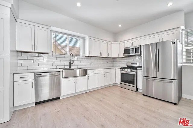 $2,900,000 | 1143 Irolo Street, Los Angeles, CA 90006