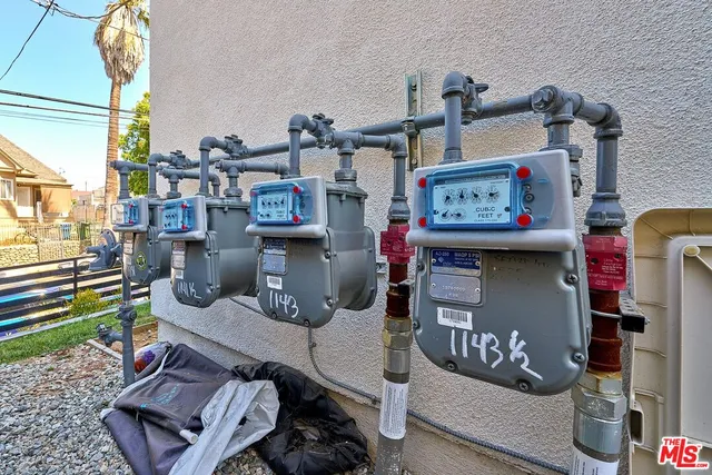 $2,900,000 | 1143 Irolo Street, Los Angeles, CA 90006