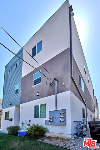 $2,900,000 | 1143 Irolo Street, Los Angeles, CA 90006