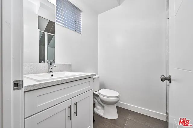 $2,900,000 | 1143 Irolo Street, Los Angeles, CA 90006