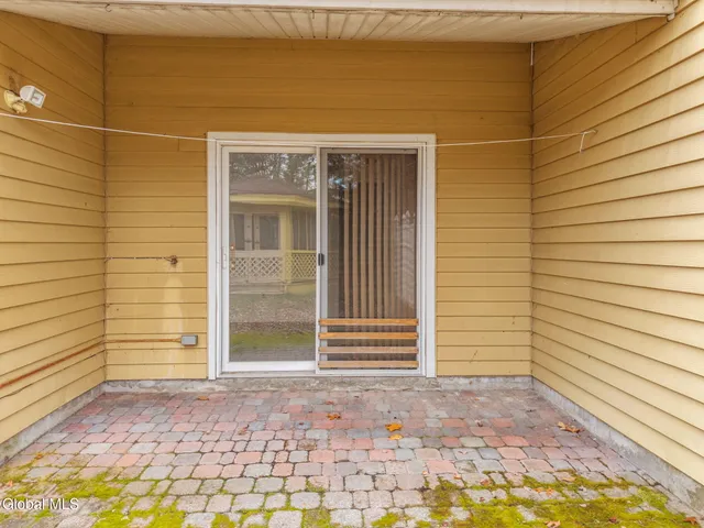 $2,185 | 4 Sugarbush Road, Clifton Park, NY 12065