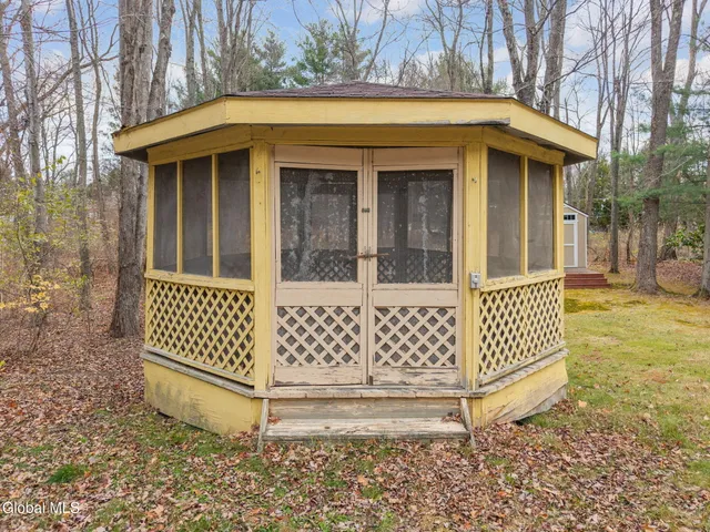 $2,185 | 4 Sugarbush Road, Clifton Park, NY 12065