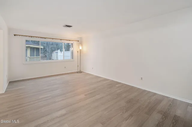 $2,185 | 4 Sugarbush Road, Clifton Park, NY 12065