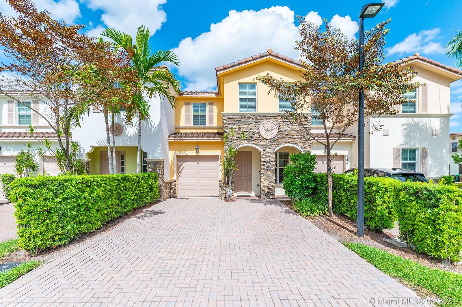 5218 Southwest 78th Terrace Davie, FL 33328 - Photo 2 of 41