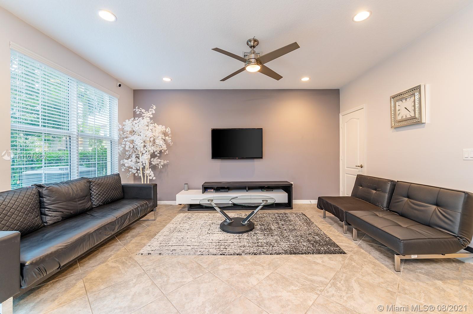 5218 Southwest 78th Terrace Davie, FL 33328 - Photo 11 of 41