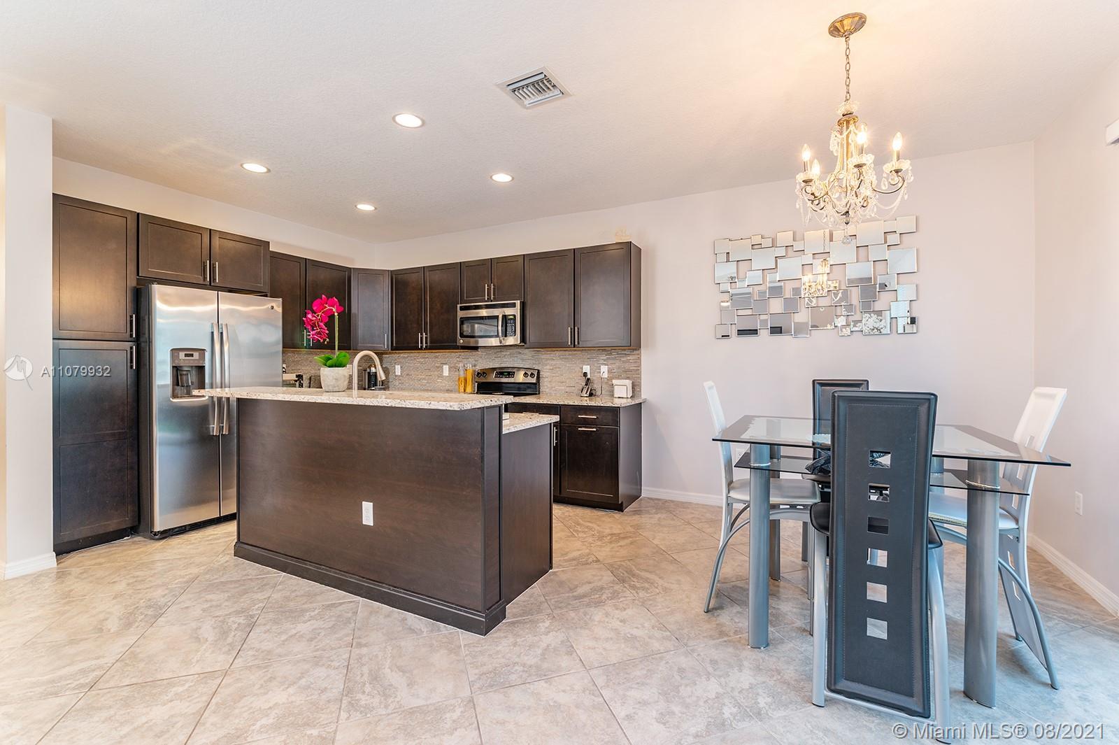 5218 Southwest 78th Terrace Davie, FL 33328 - Photo 15 of 41