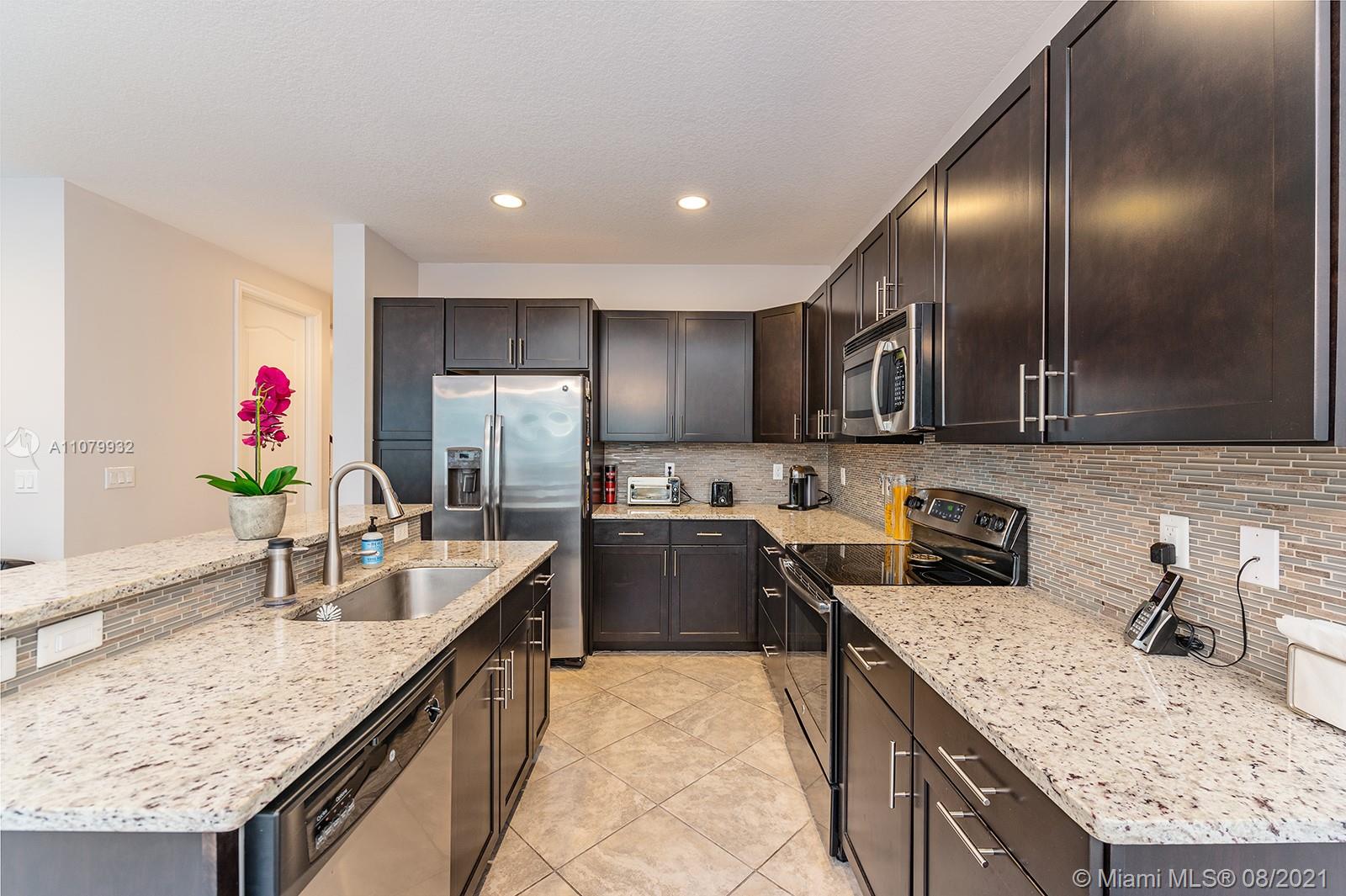 5218 Southwest 78th Terrace Davie, FL 33328 - Photo 17 of 41