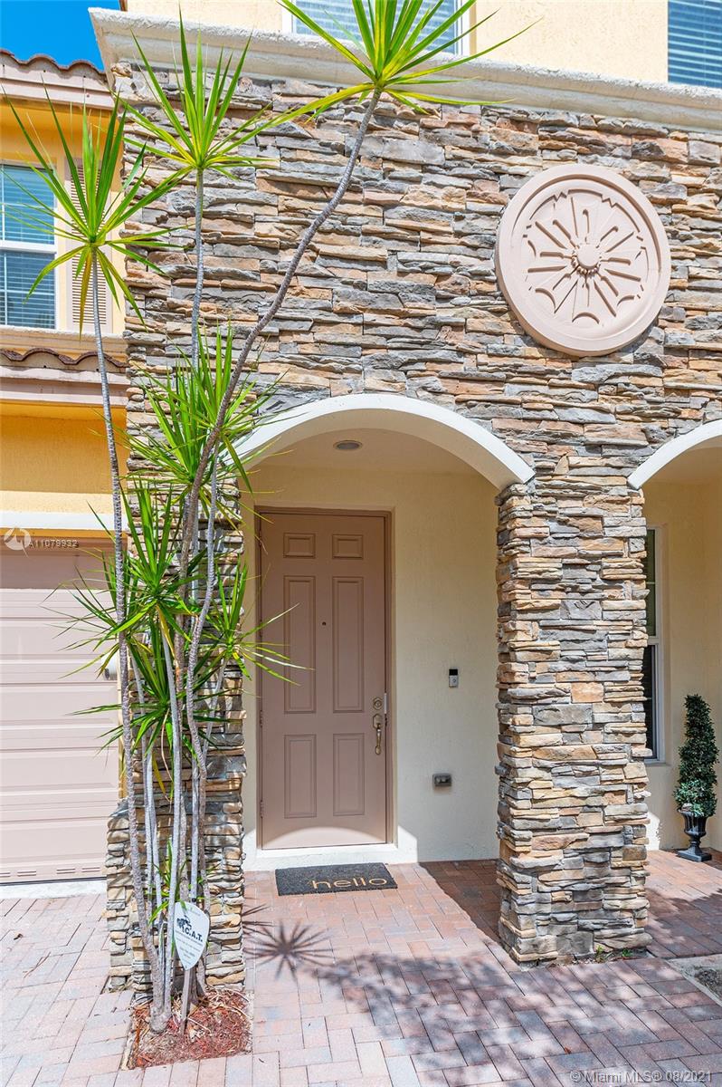 5218 Southwest 78th Terrace Davie, FL 33328 - Photo 3 of 41