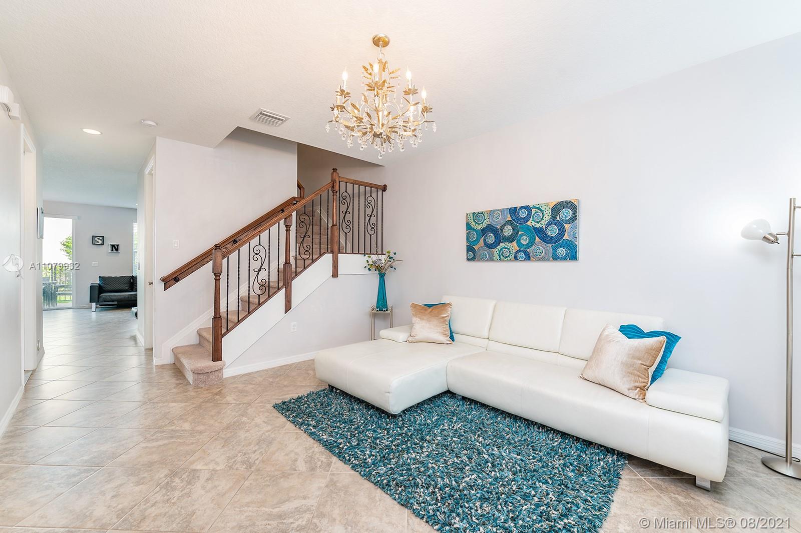 5218 Southwest 78th Terrace Davie, FL 33328 - Photo 5 of 41