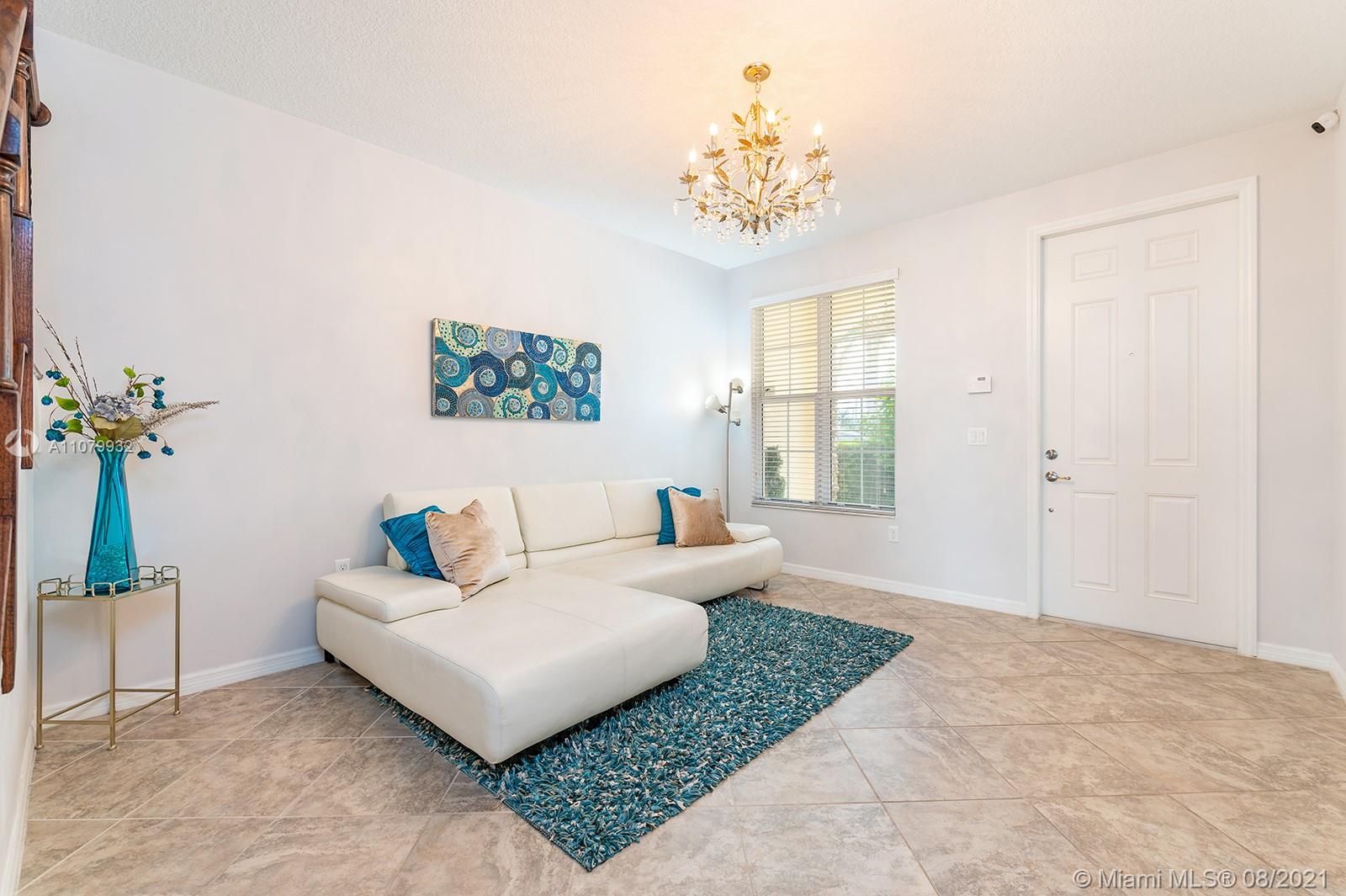 5218 Southwest 78th Terrace Davie, FL 33328 - Photo 6 of 41