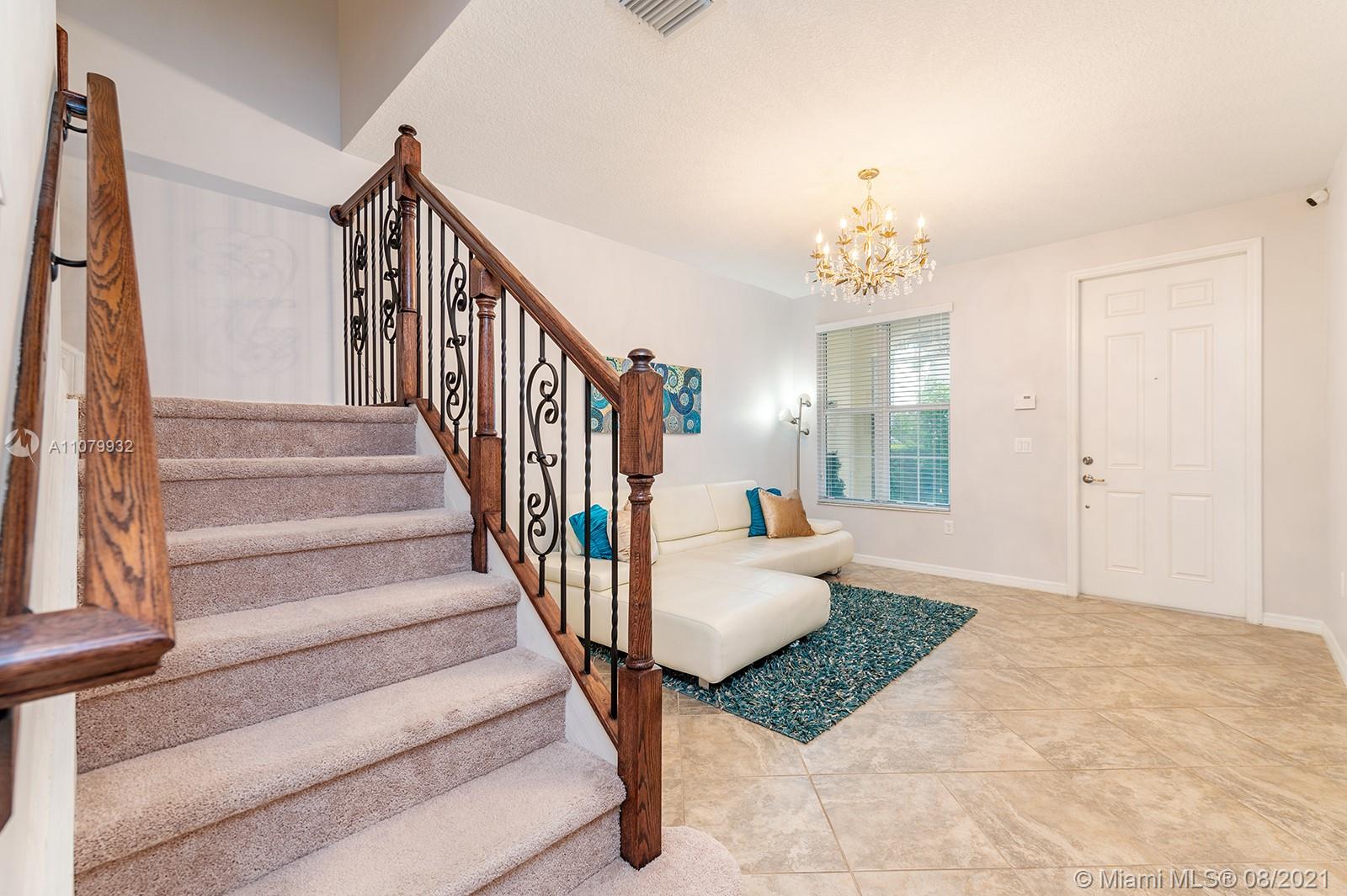 5218 Southwest 78th Terrace Davie, FL 33328 - Photo 9 of 41
