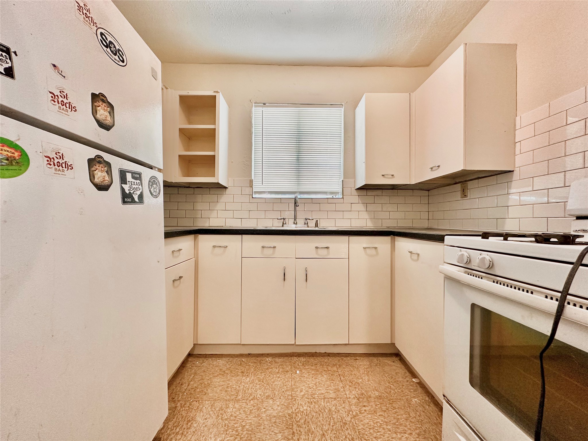 1408 Kirkwood Road, Unit B Austin, TX 78722 - Photo 4 of 6 Gallery Image 4