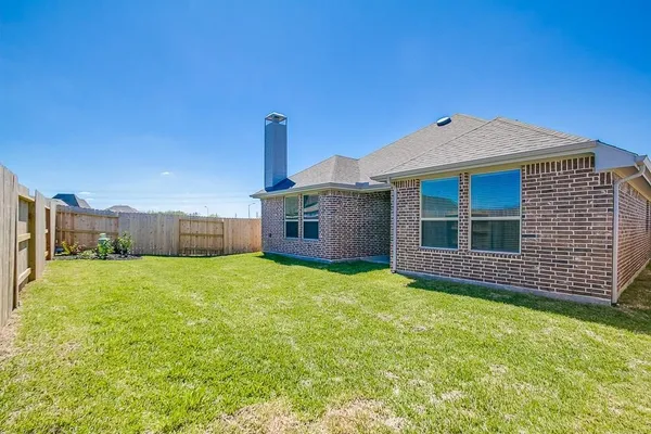 $2,600 | 6018 Grace Falls Drive, Richmond, TX 77407