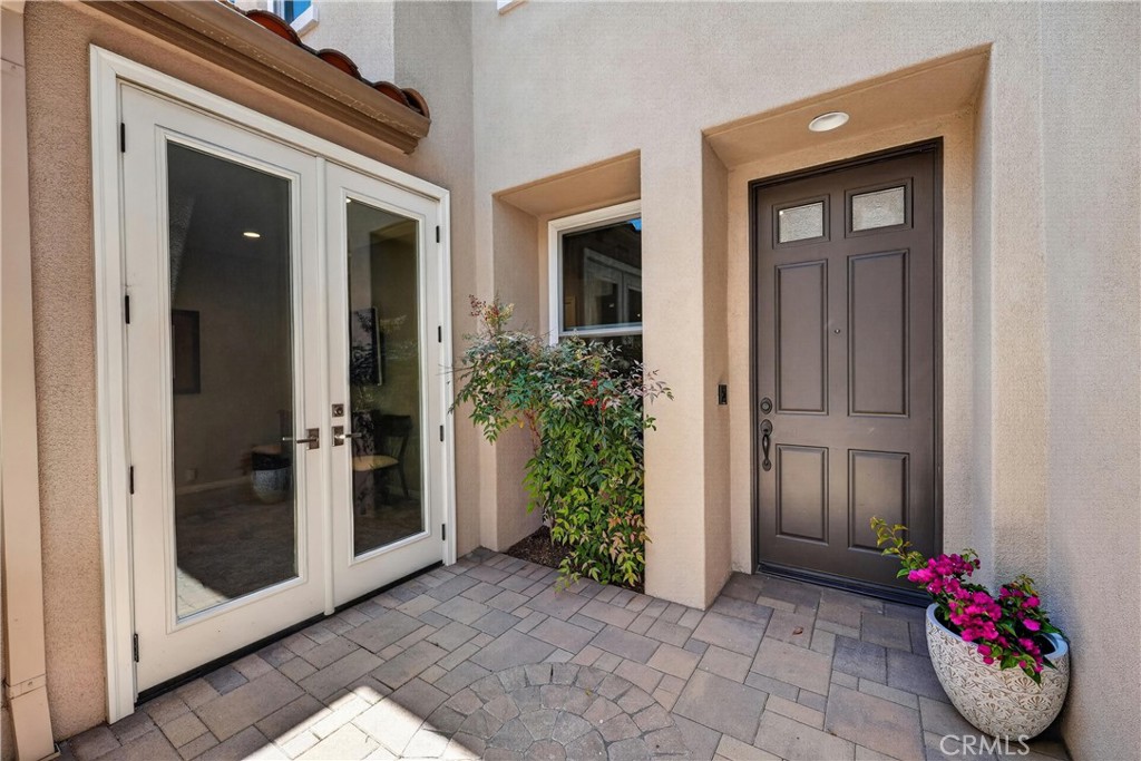 8 Castlebar Irvine, CA 92618 - Photo 7 of 69 Inviting Front Entry Courtyard