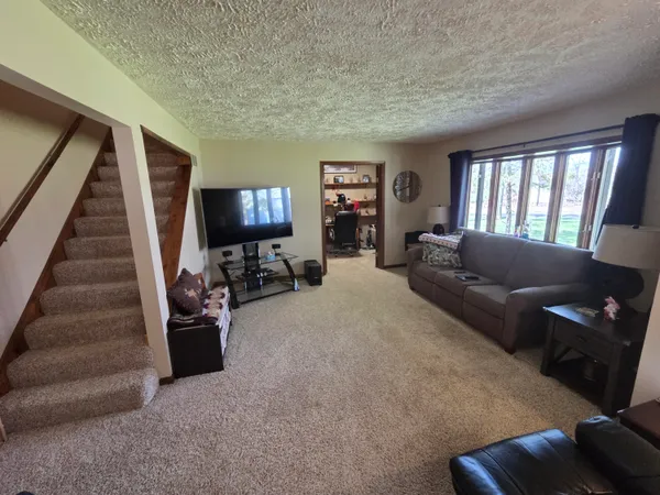 $749,000 | 26641 60th Avenue, Mattawan, MI 49071