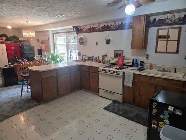 $749,000 | 26641 60th Avenue, Mattawan, MI 49071