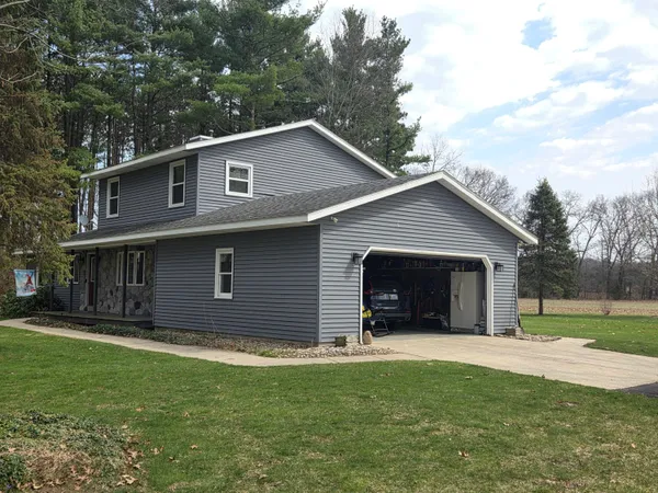 $749,000 | 26641 60th Avenue, Mattawan, MI 49071
