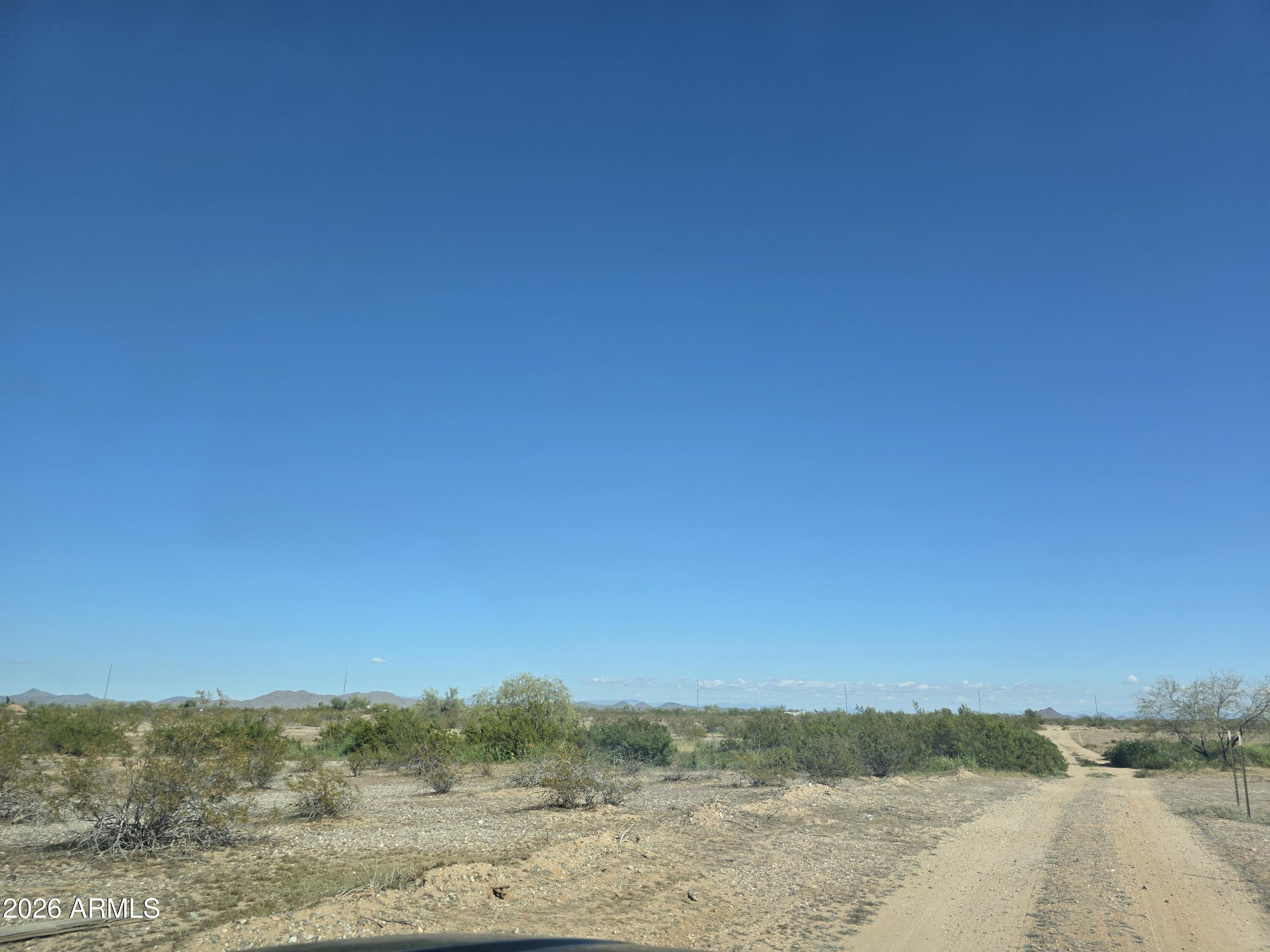 19300 West Roadrunner Road Wittmann, AZ 85361 - Photo 81 of 102 a view of lake and mountain