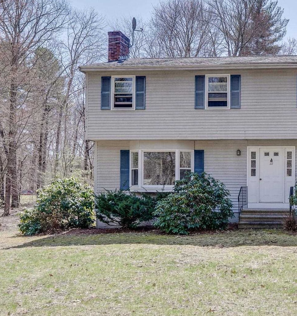 22 A Circle Drive Litchfield, NH 03052 - Photo 2 of 19