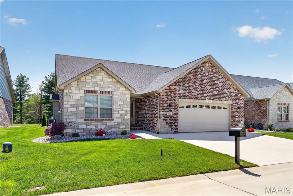 2024 Ravenel Belleville, IL 62226 - Photo 2 of 45