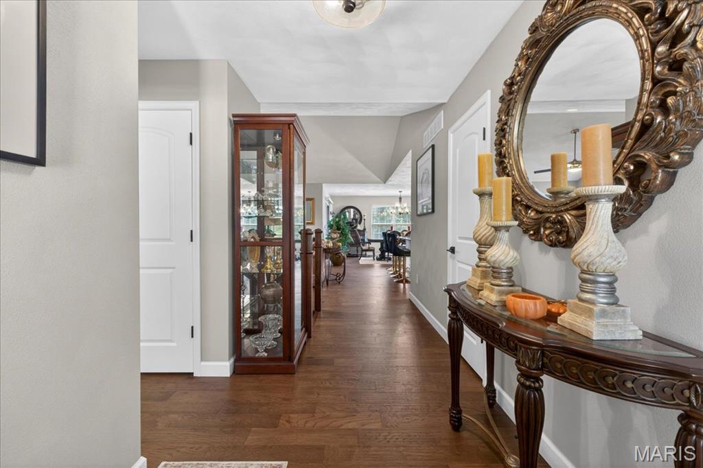 2024 Ravenel Belleville, IL 62226 - Photo 4 of 45