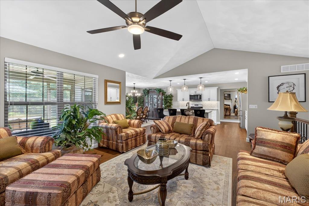 2024 Ravenel Belleville, IL 62226 - Photo 8 of 45