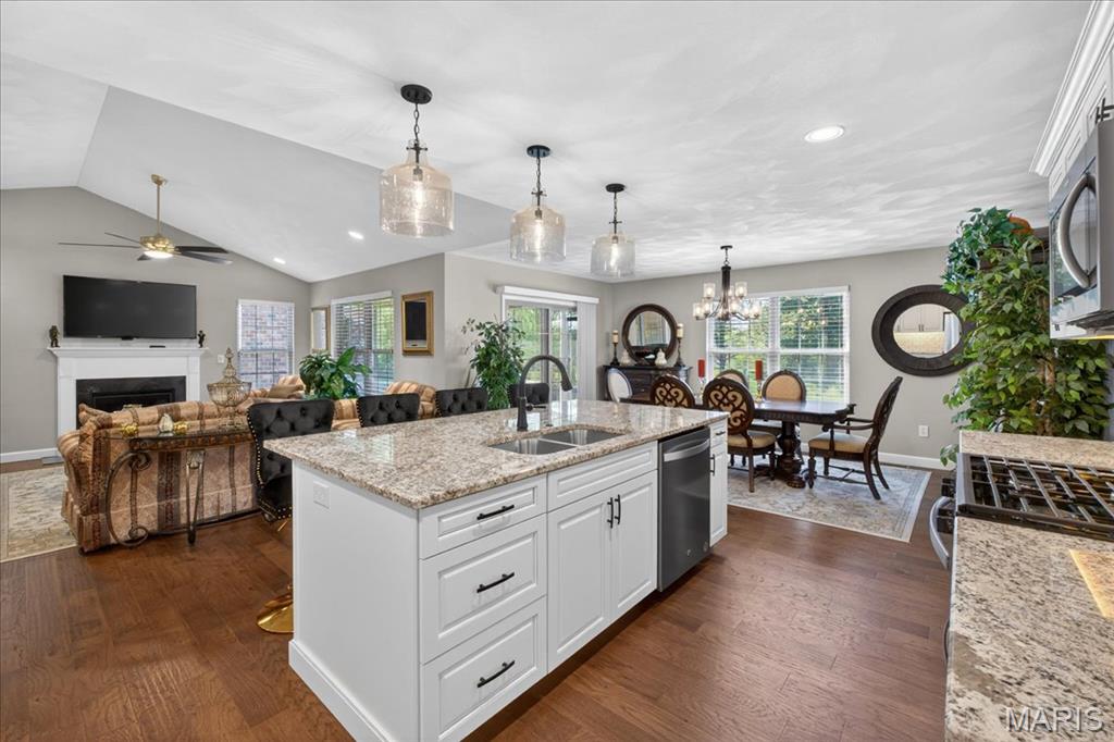 2024 Ravenel Belleville, IL 62226 - Photo 9 of 45