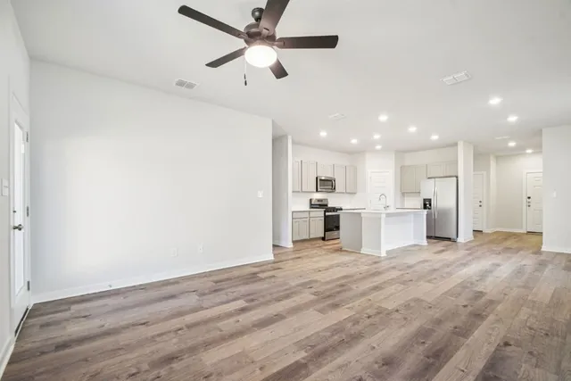 $337,155 | 182 Bendecido Loop, Elgin, TX 78621