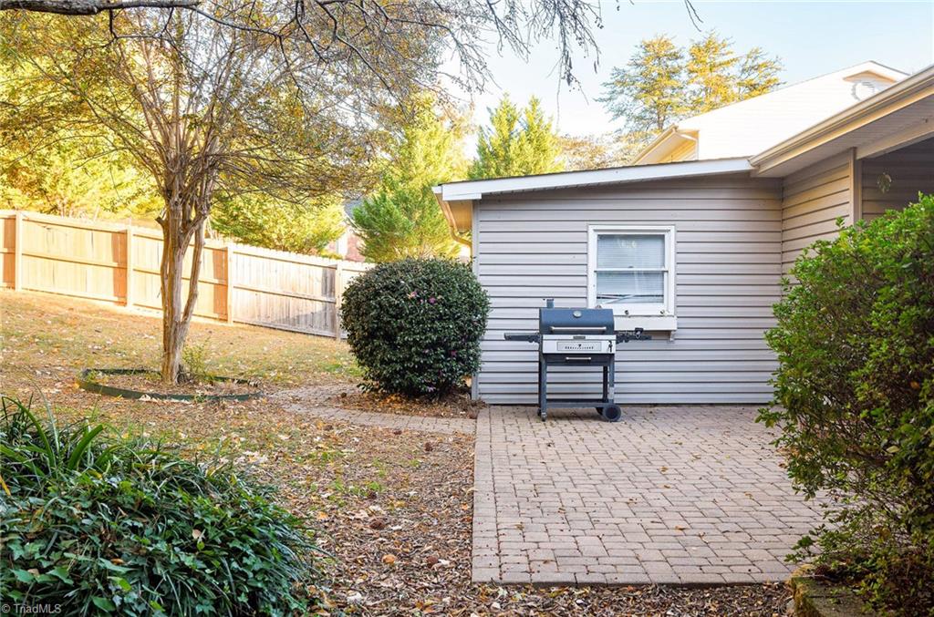 2021 Arden Place High Point, NC 27265 - Photo 28 of 35