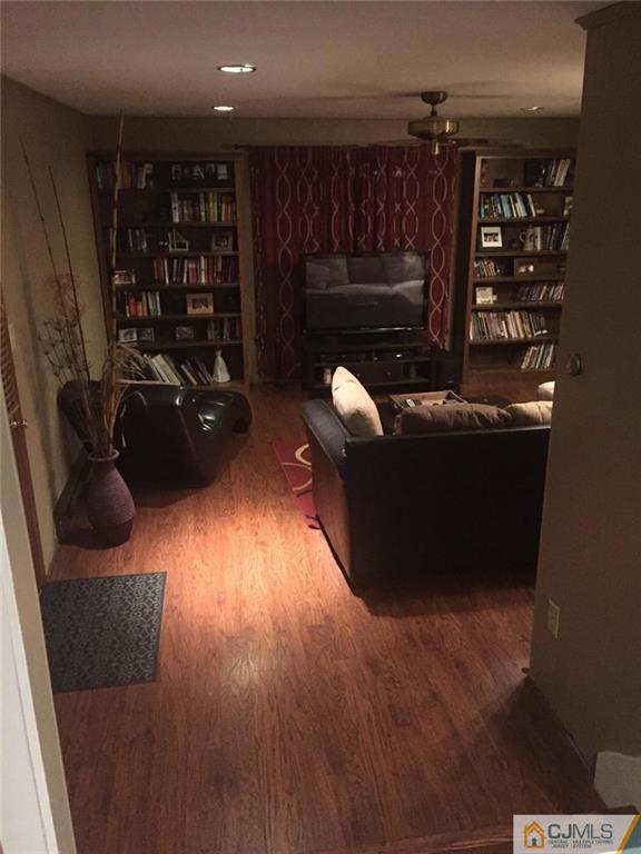 1372 Sioux Road North Brunswick, NJ 08902 - Photo 18 of 21 Gallery Image 18
